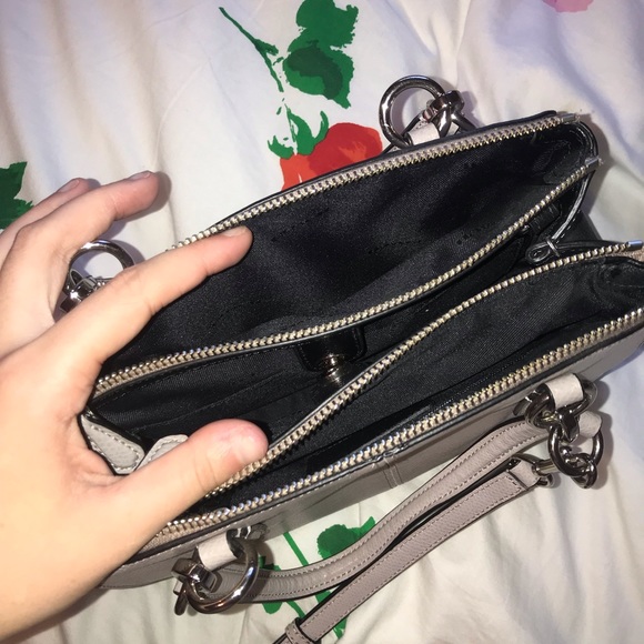 Coach purse - Picture 4 of 7